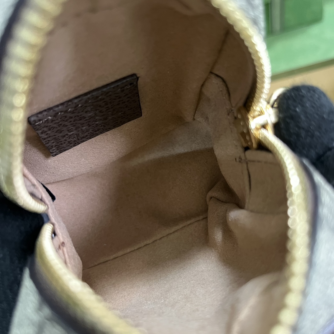 Gucci Unisex Coin Purse Double G Strawberry Beige Ebony GG Supreme Canvas