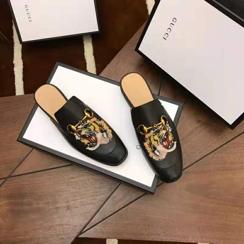 Gucci Men Princetown Embroidered Leather Slipper with Tiger Appliqué 1.27cm Heel-Black