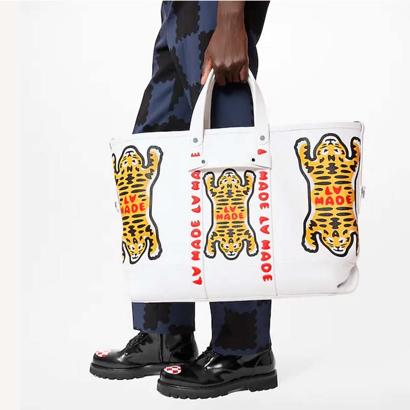 Louis Vuitton LV Unisex Tote Journey White Cowhide Leather Textile Lining