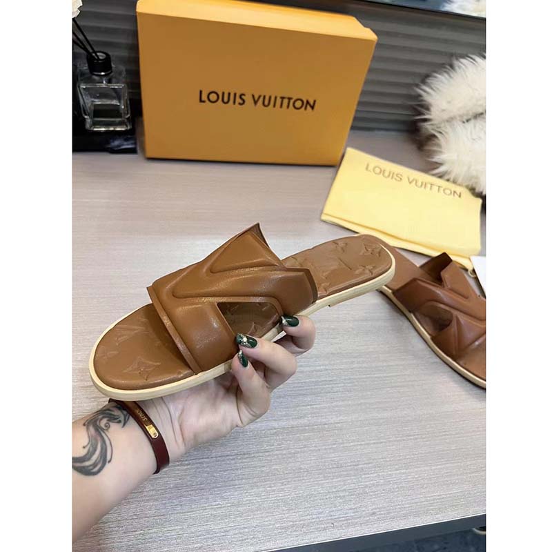 Louis Vuitton LV Unisex Oasis Mule Moka Brown Grained Calf Leather Rubber Signature