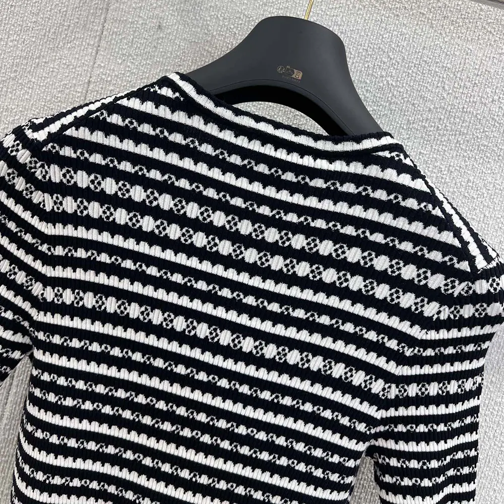 Louis Vuitton Women Scallop Stripe Knit Top 1AHJ15