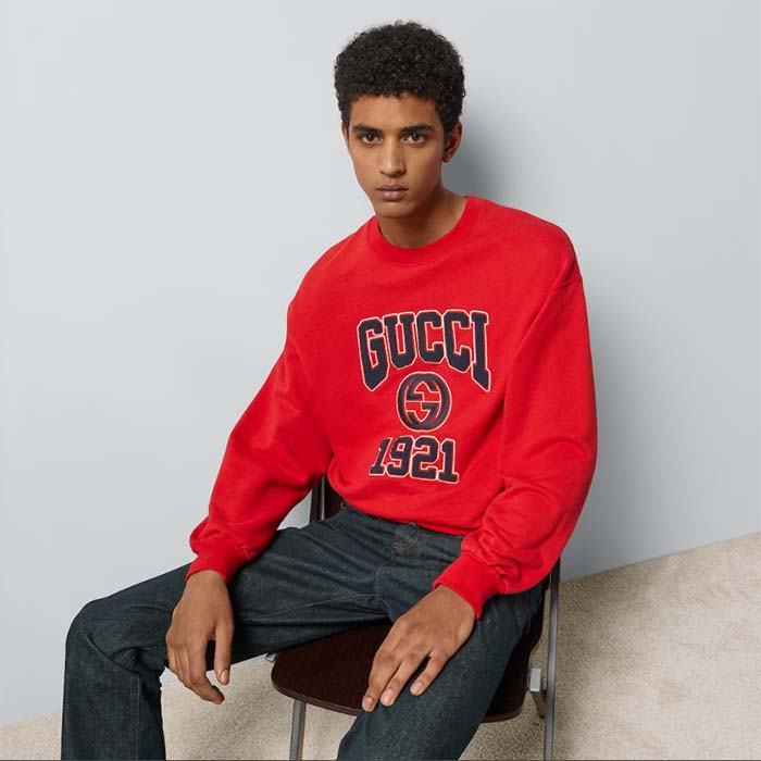 Gucci Men GG Cotton Jersey Sweatshirt 1921 Embroidery Red Crewneck Dropped Shoulder Style ‎768530 XJF3O 6429