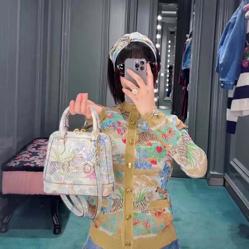 Gucci Women GG Tiger Jacquard Cardigan Gold Green Tiger Flower Extra Fine Lurex Crewneck