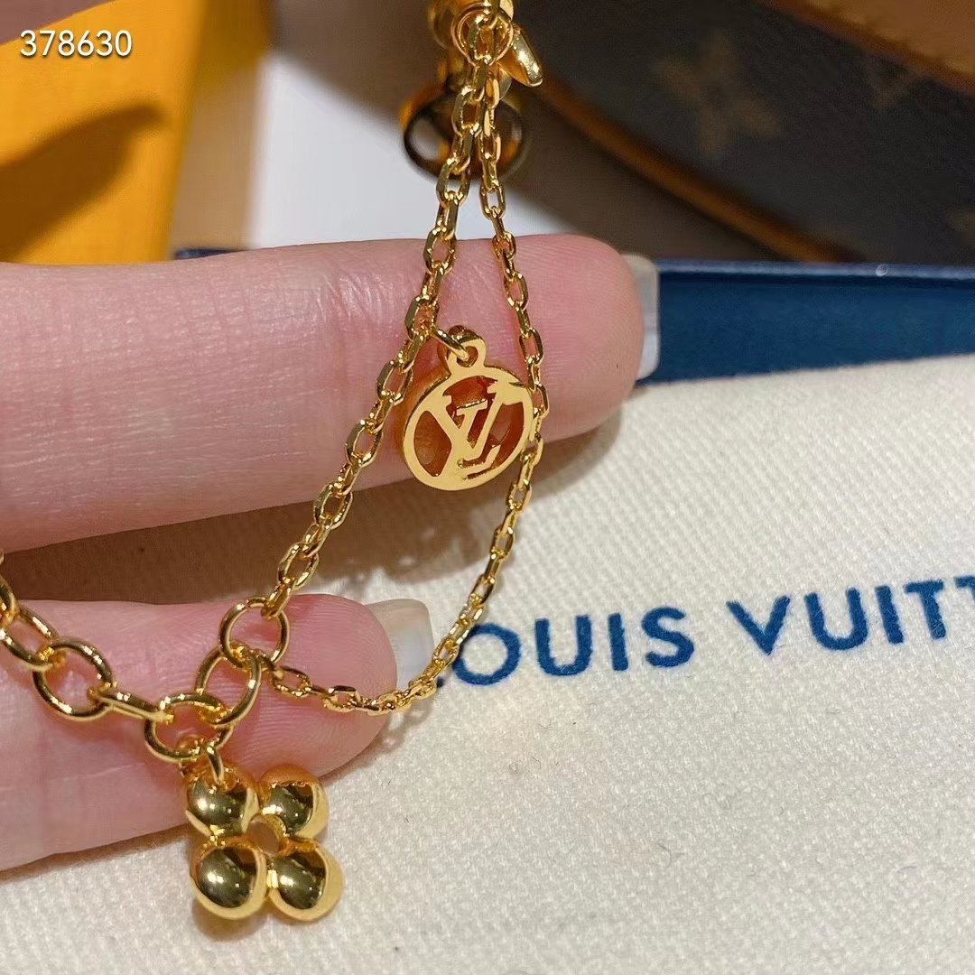 Louis Vuitton Women LV Blooming Supple Necklace Brass Monogram Flowers LV Circle