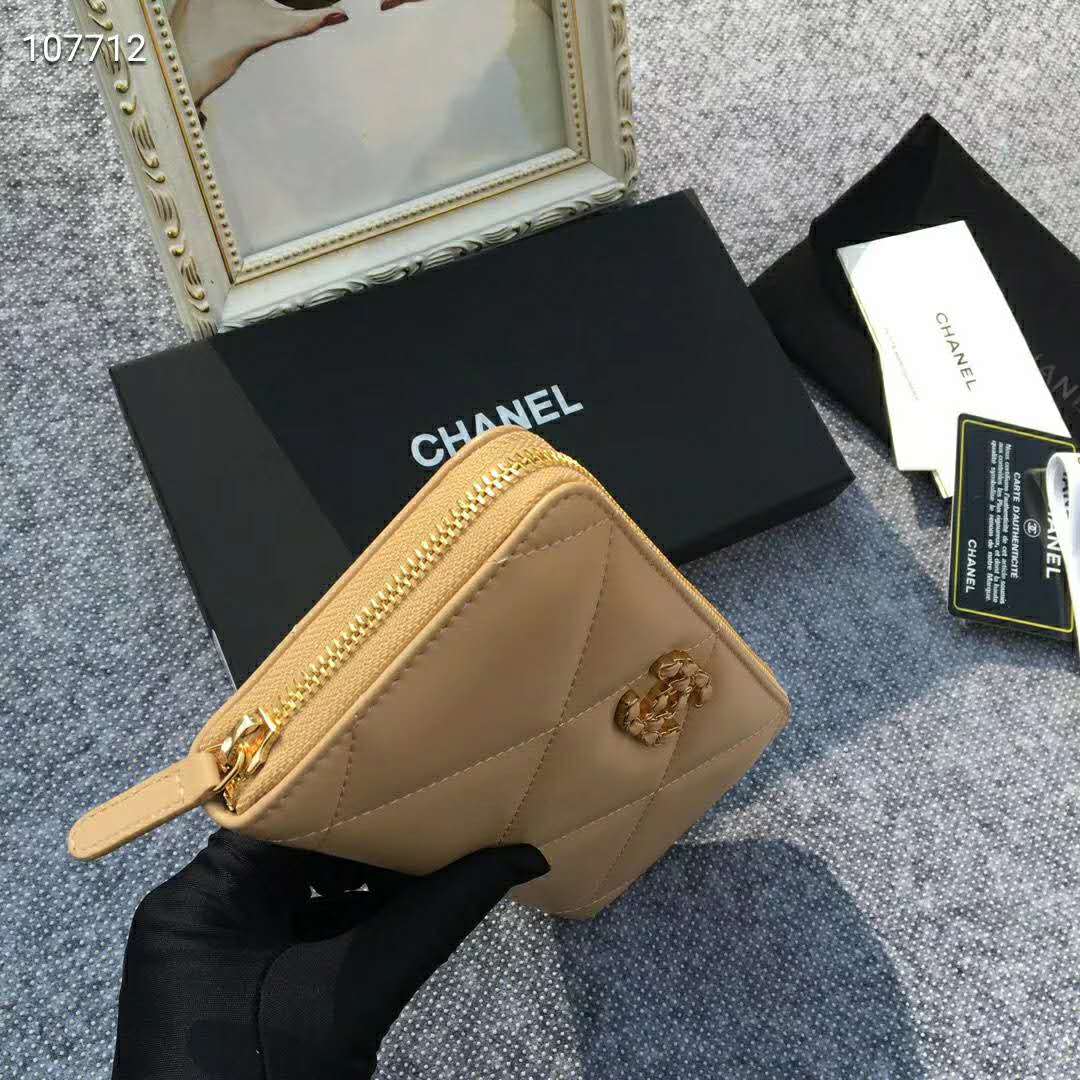 Chanel Women Chanel 19 Long Zipped Wallet Lambskin Leather-Beige                                                                                                                     Lambskin