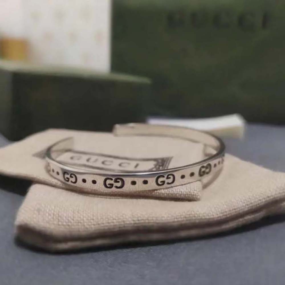 Gucci Unisex Icon 18k Bracelet 434524 J8502 9000