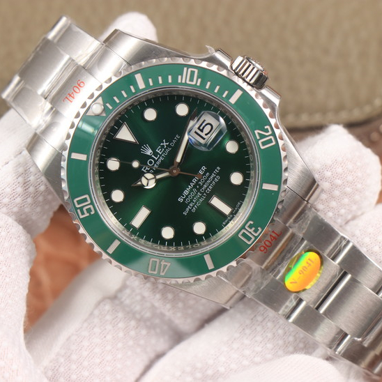 Rolex Submariner Date Hulk 40mm