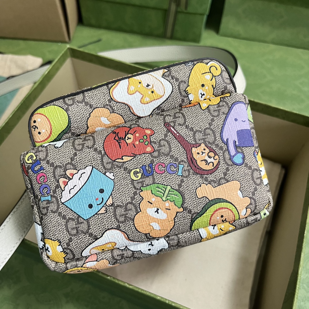 Gucci Unisex Animal Print Multi-Function Bag Beige Ebony GG Supreme Canvas