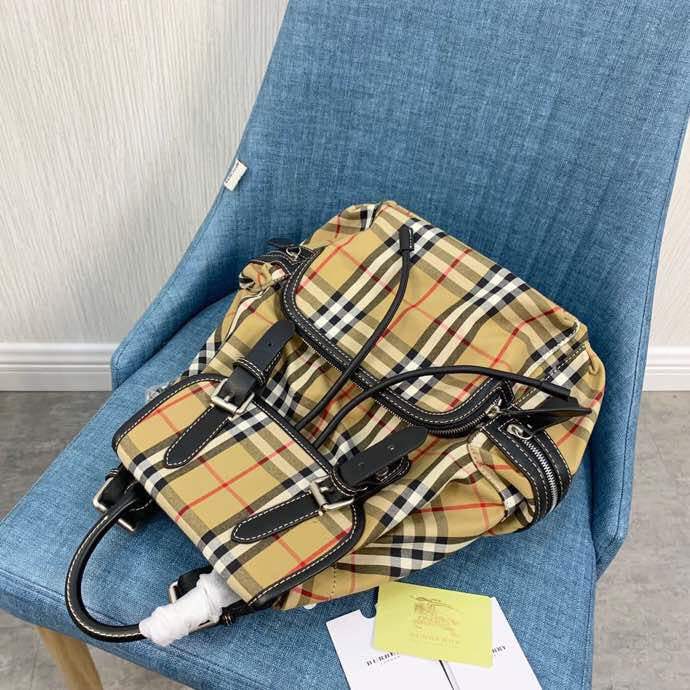 Fashion versatile plaid backpack 1023122011