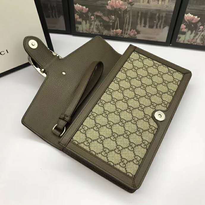 Gucci Women Dionysus GG Supreme Clutch Beige/Ebony GG Supreme Canvas