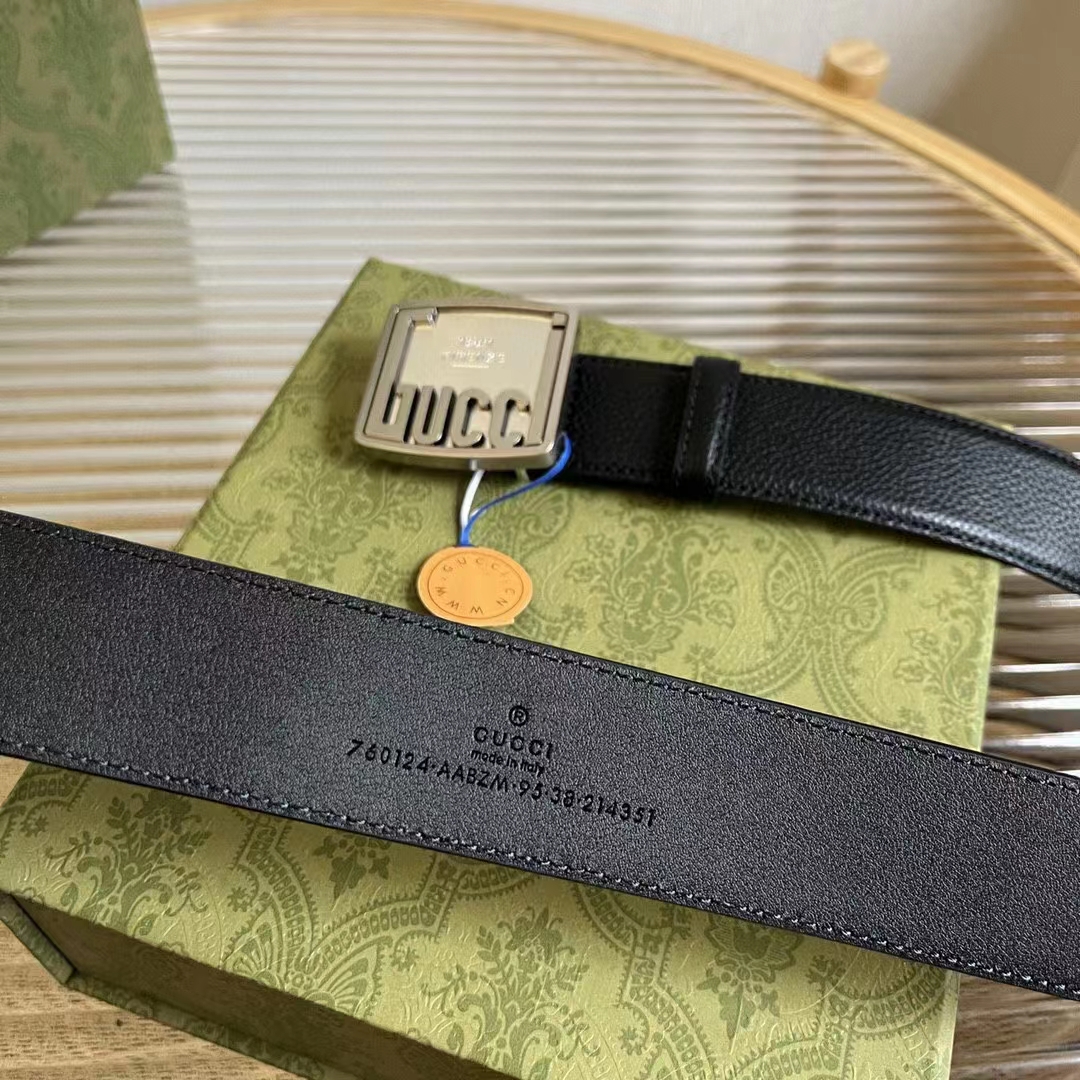 Gucci Unisex GG Belt Gucci Plaque Buckle Black Leather Palladium-Toned Hardware