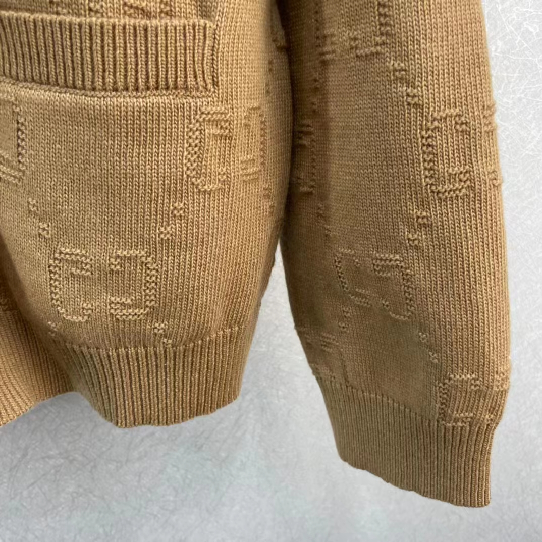 Gucci Women GG Wool Cardigan Beige V-Neck Collar Two Front Pockets