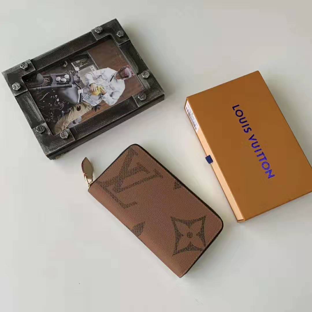 Louis Vuitton LV Women Zippy Wallet in Giant Monogram Reverse Canvas