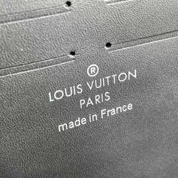 Louis Vuitton LV Unisex Soft Trunk Wearable Wallet Black Charcoal Cowhide Leather