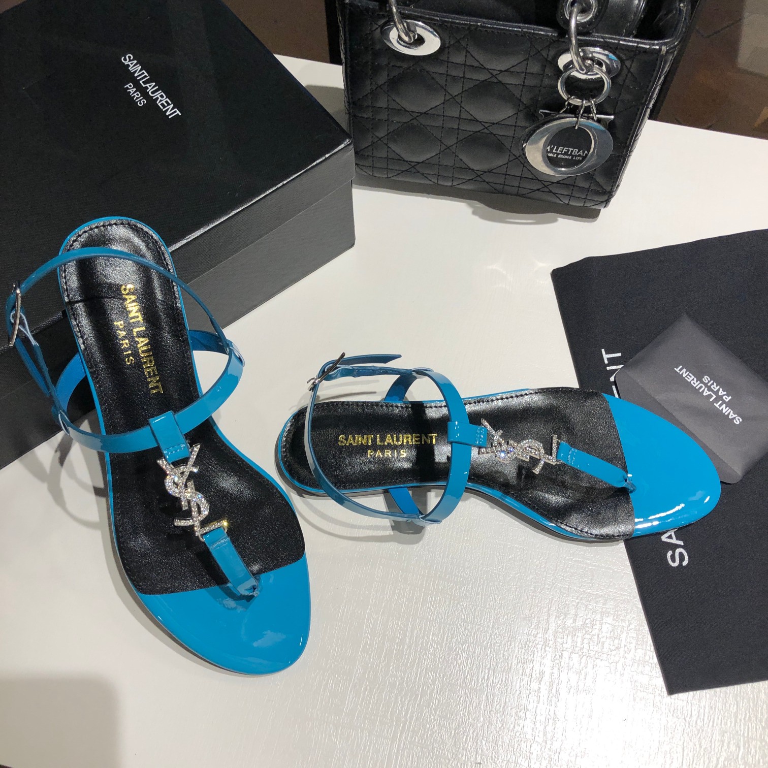 24 New Letter crystal diamond buckle flat thong sandals XC0424052804