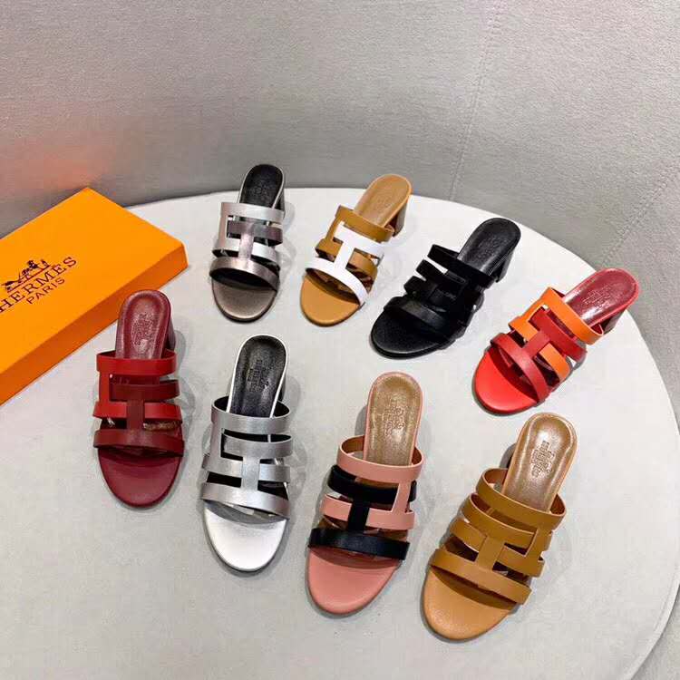 Hermes Women Amica Sandal Calfskin Two Intertwined Initials Straight Cut Edges-Red