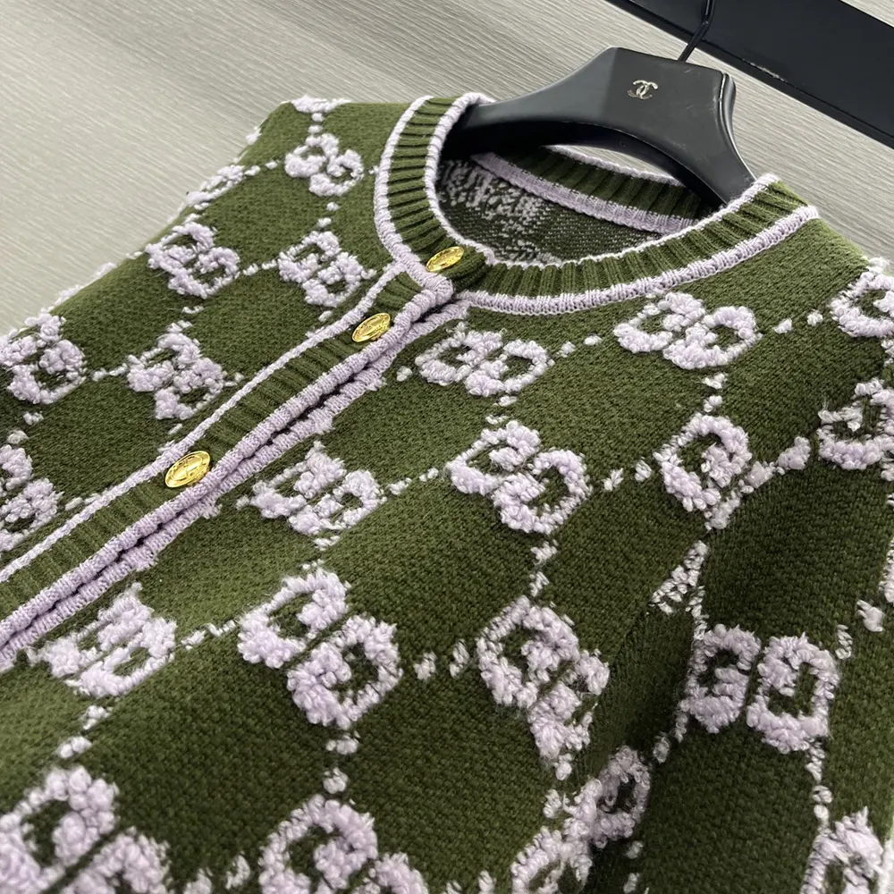 Gucci Women GG Wool Bouclé Jacquard Cardigan ‎713300XKCNA