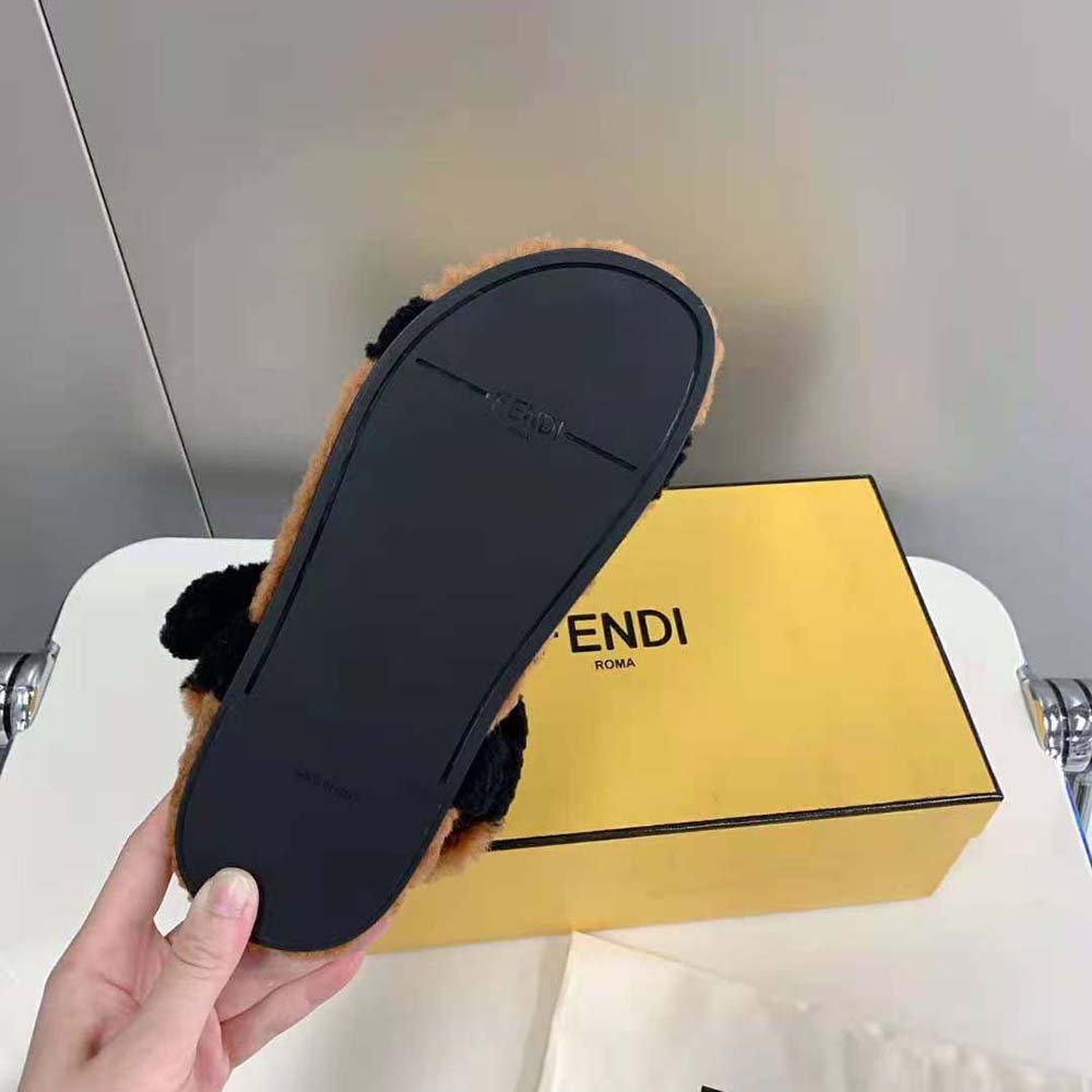 Fendi Women Feel Black Sheepskin Sandals