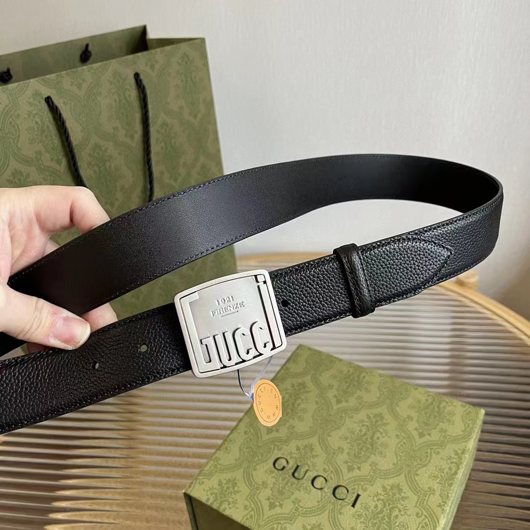 Gucci Unisex GG Belt Gucci Plaque Buckle Black Leather Palladium-Toned Hardware