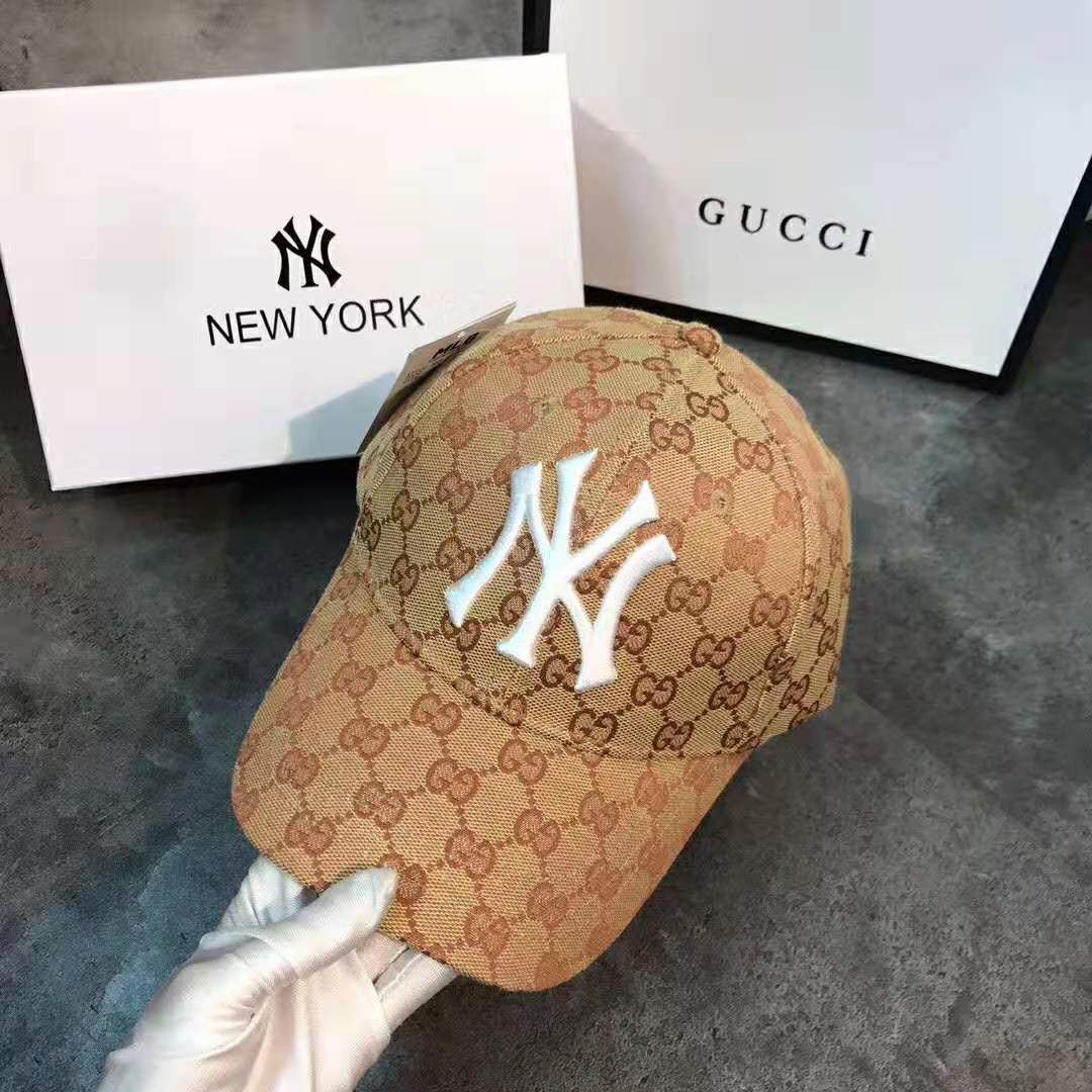 Gucci Unisex Baseball Hat with NY Yankees Patch-Brown
