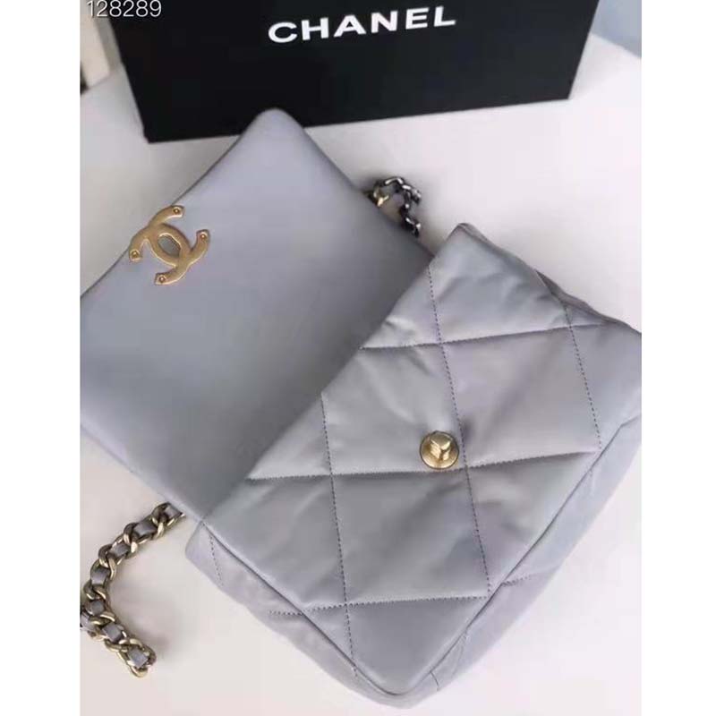 Chanel Women 19 Flap Bag Lambskin Iridescent Gold Silver-Tone Metal Grey