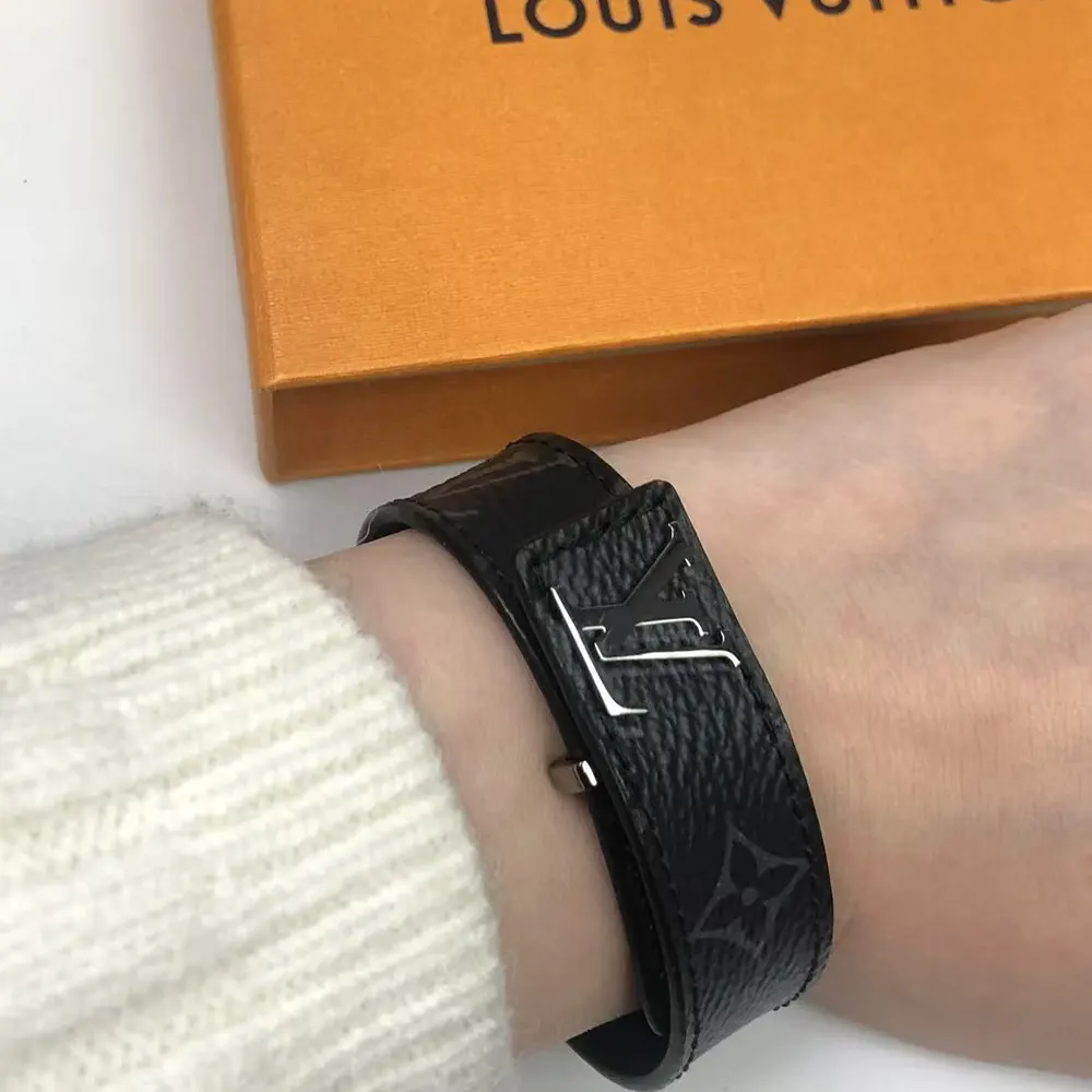 Louis Vuitton Unisex LV Slim Bracelet-Black M6456D