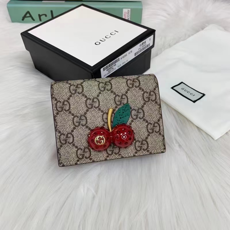 Gucci Unisex GG Supreme Card Case Wallet Cherries Canvas Five Card Slots