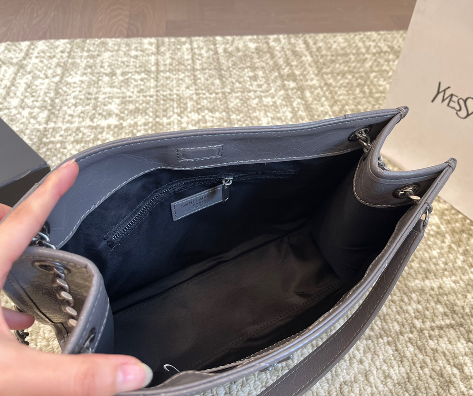 Versatile fashion tote bag 18241105