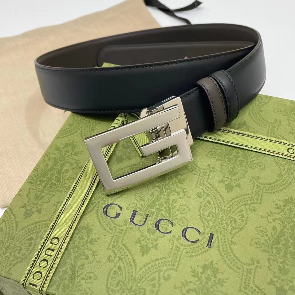 Gucci Unisex GG Reversible Belt Square G Buckle Black Leather Reverses Brown Leather