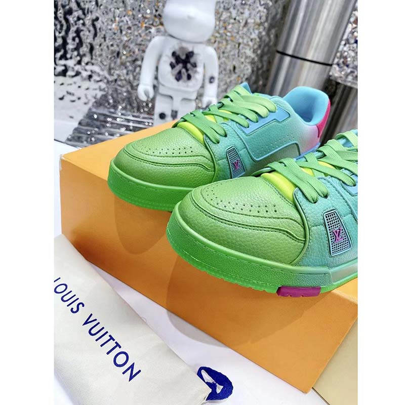 Louis Vuitton LV Unisex Trainer Sneaker Green Grained Calf Leather Rubber Outsole