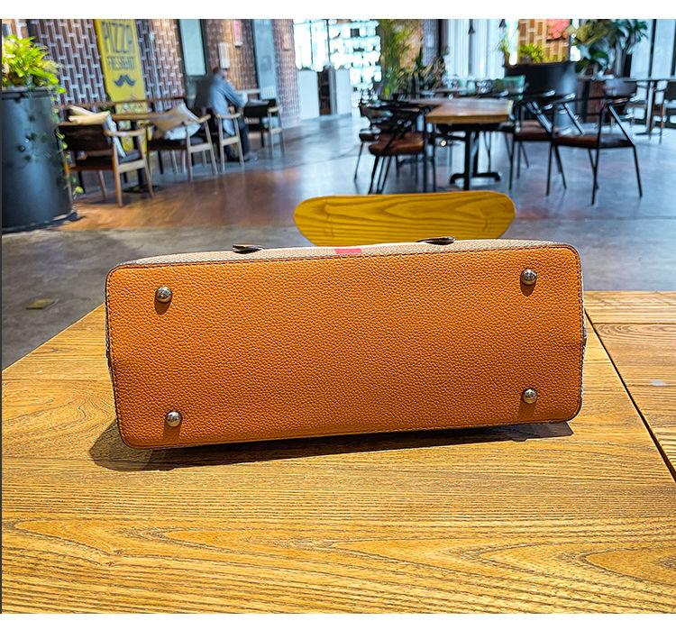 New Fashion Large Capacity Plaid Tote Bag 1024042914