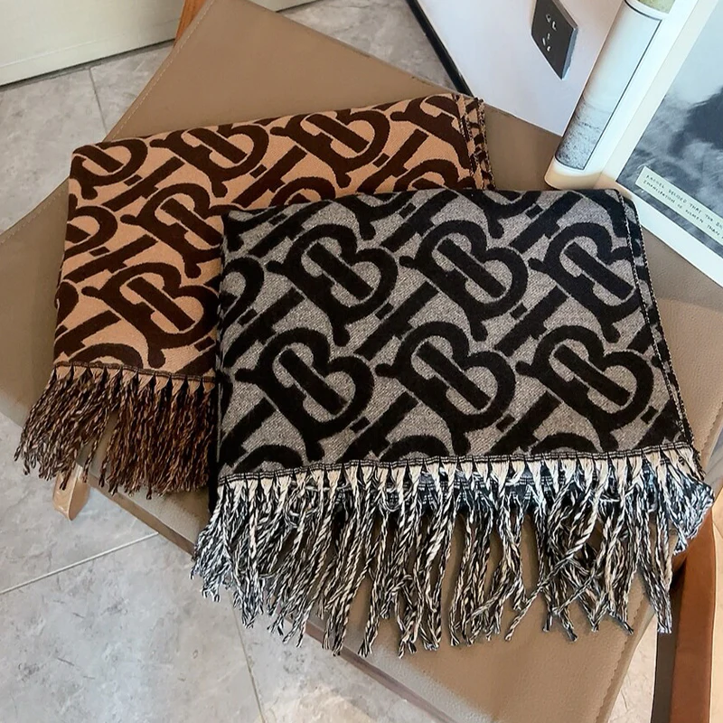 Fashion and versatile cashmere scarf 1024093003