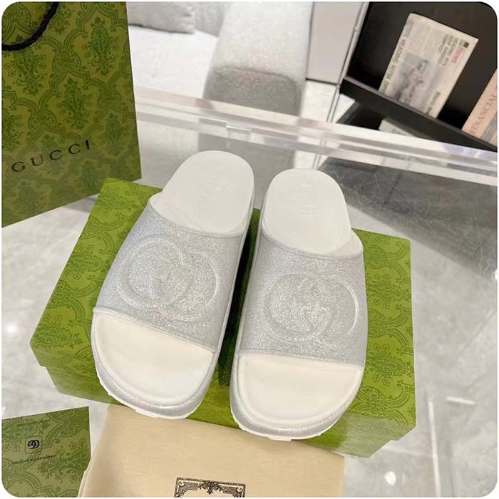 Gucci Unisex GG Interlocking G Slide Sandal Metallic Silver Rubber Low 4.3 CM Heel