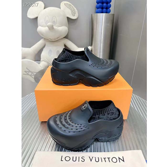 Louis Vuitton LV Unisex LV Shark Clog Black EVA Rubber Anatomic Insole