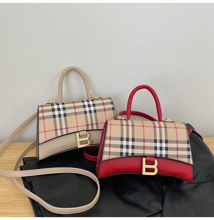 Retro Small Square Bag New High-end Sense Shoulder Bag 1024041615