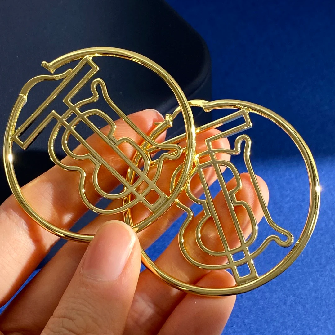 Silver Logo Letter Metal Women's Earrings 1025051302