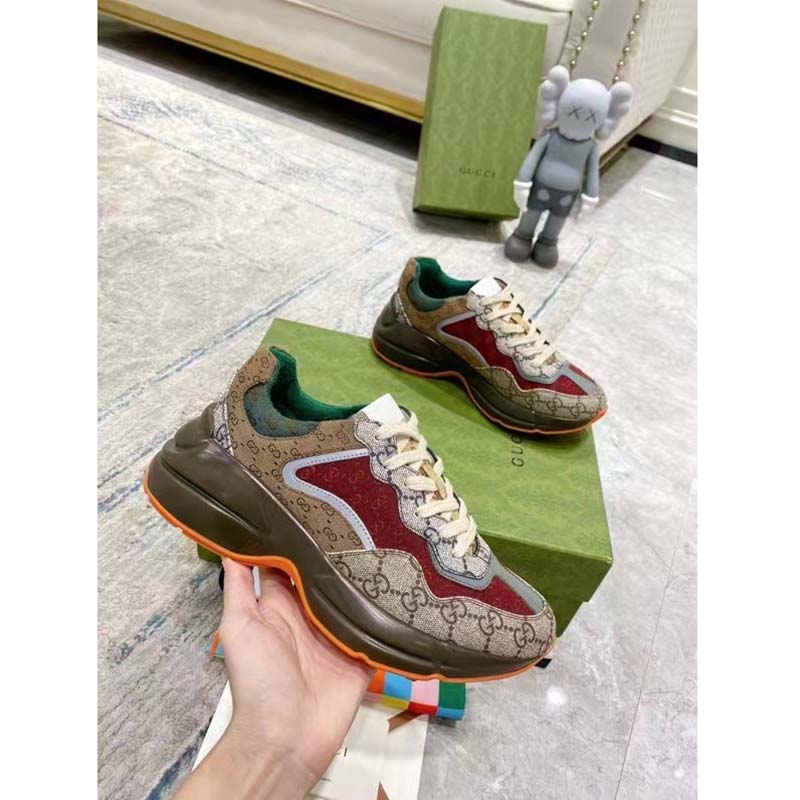 Gucci Unisex Rhyton Sneaker Beige Brick Red GG Supreme Canvas Low Heel