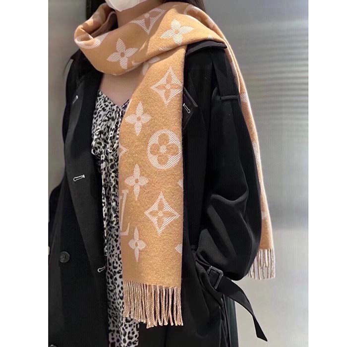 Louis Vuitton LV Unisex Essential Scarf Sandy Wool Contrasting Monogram Motif Signature