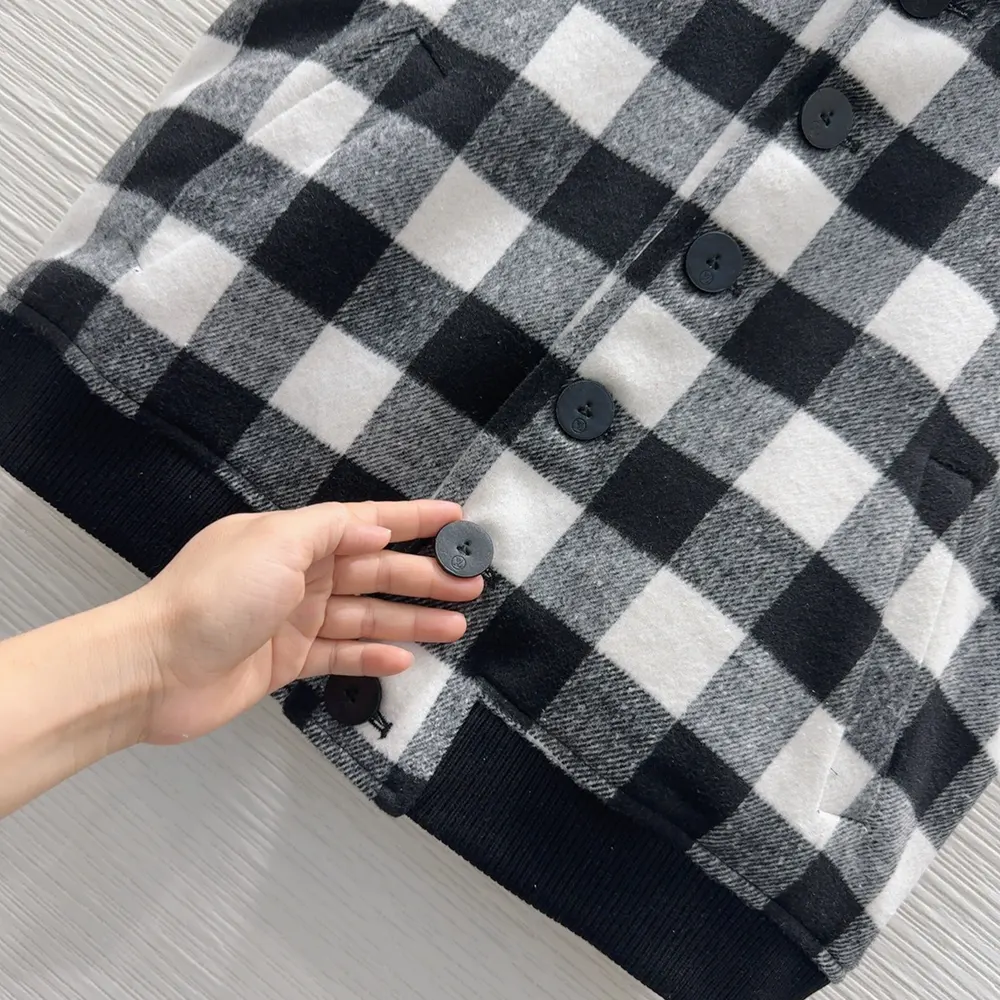 Louis Vuitton Women Sleeveless Check Bomber Jacket 1AIPTD