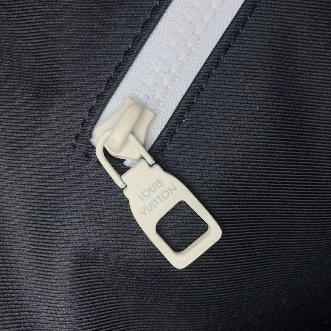 Louis Vuitton LV Men Christopher PM Backpack Taurillon Cowhide-White