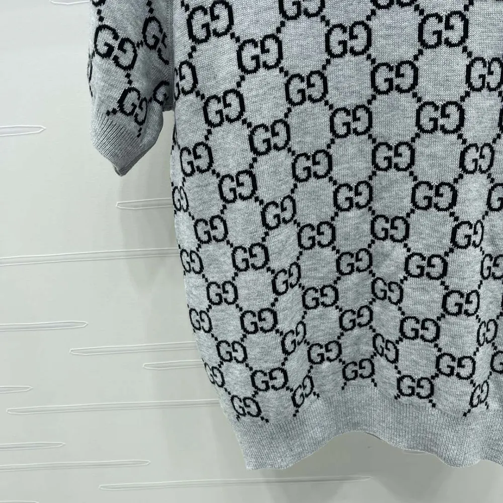 Gucci Women Reversible GG Wool Jacquard Top-Grey 798159XKD8T1045