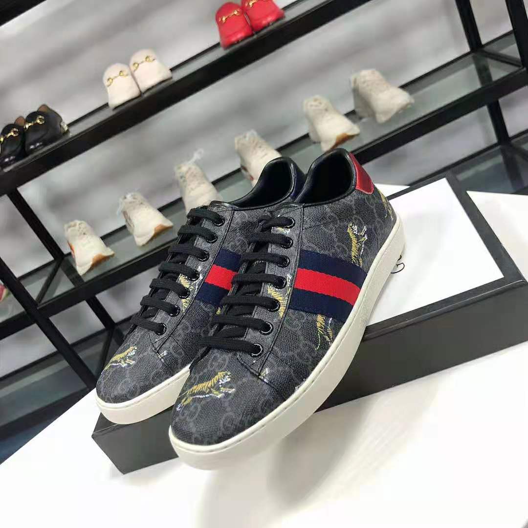 Gucci Men’s Ace GG Supreme Tigers Sneaker 2.54 cm Heel-Grey