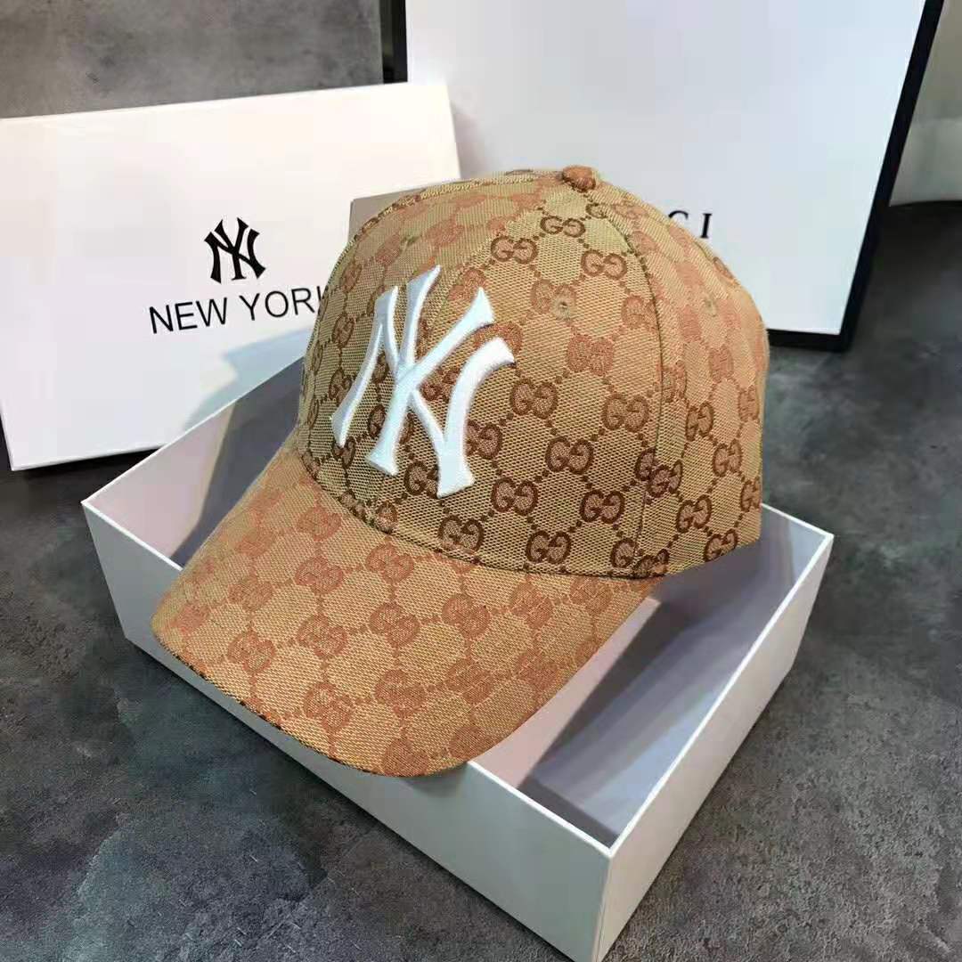 Gucci Unisex Baseball Hat with NY Yankees Patch-Brown