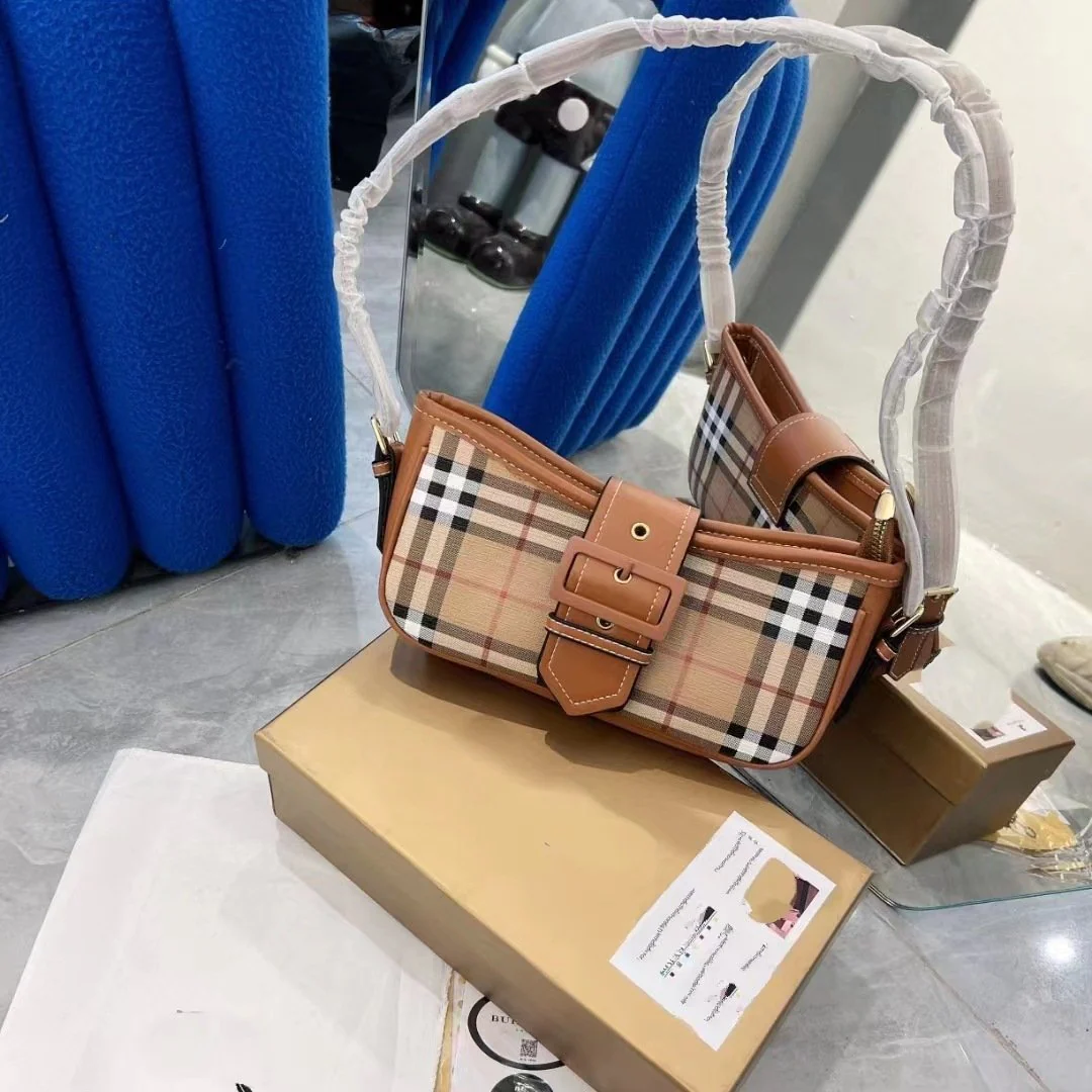 New Classic Retro Underarm Bag 1024010304