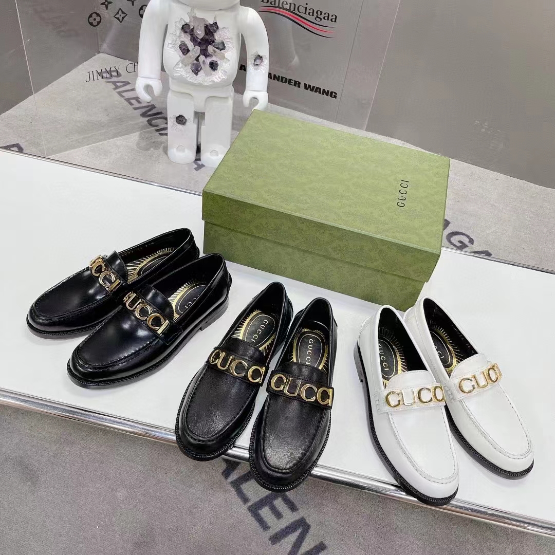 Gucci Women GG Leather Loafer Black Metal Logo Metallic Sunray Print Low Heel