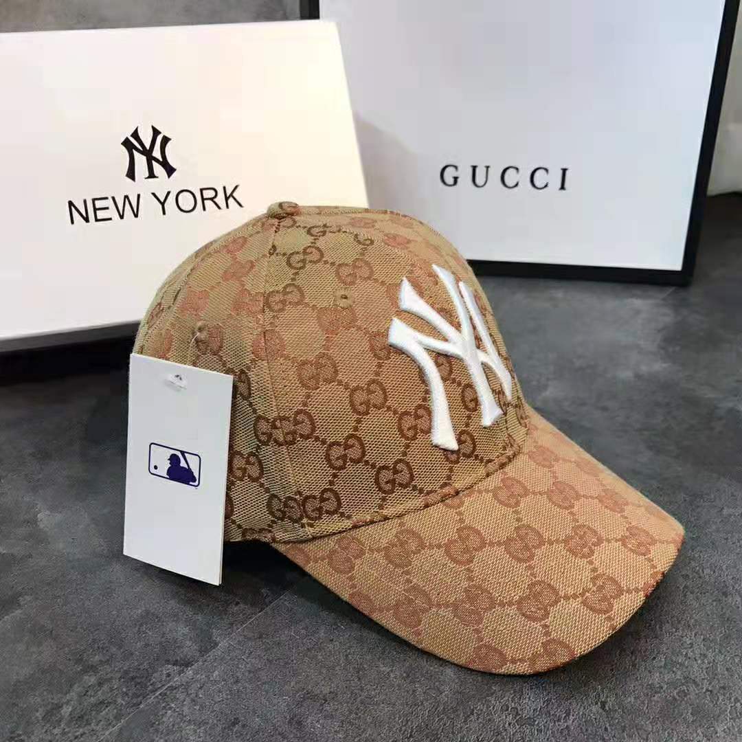 Gucci Unisex Baseball Hat with NY Yankees Patch-Brown