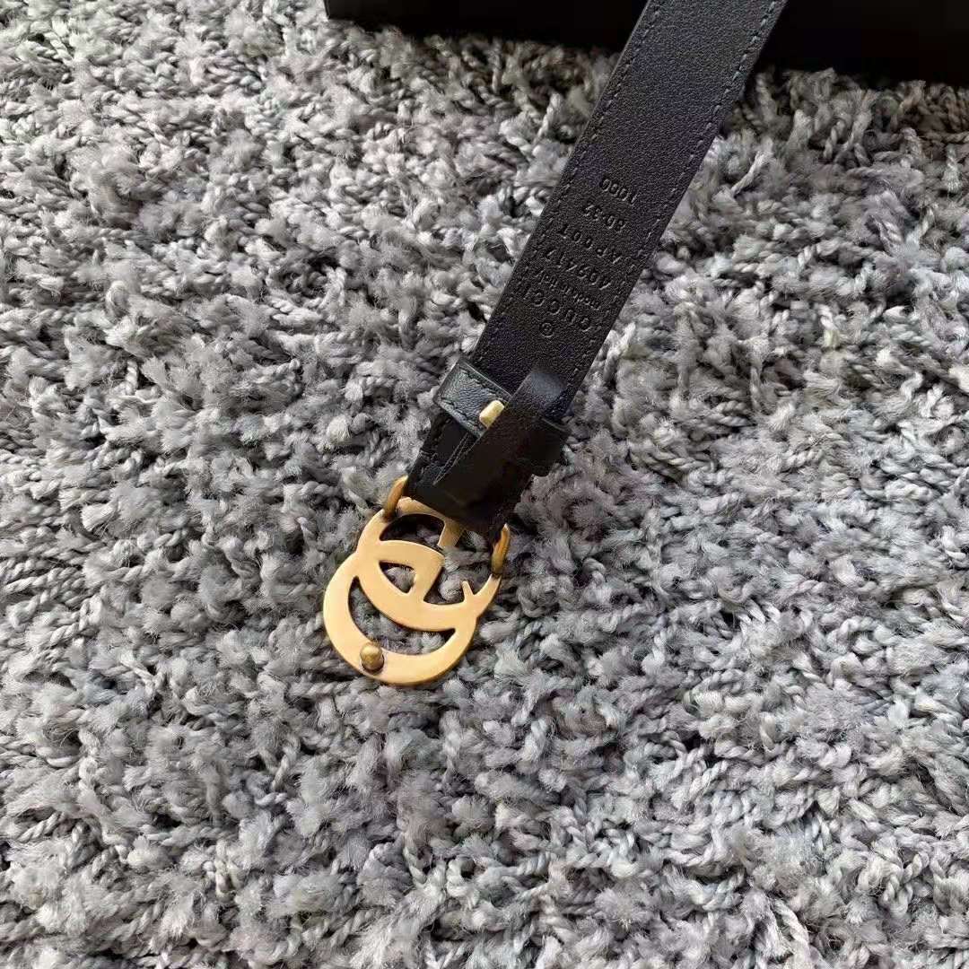 Gucci Unisex GG Marmont Leather Belt with Shiny Buckle-Black