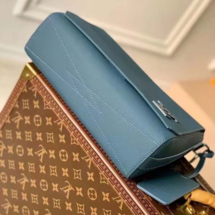 Louis Vuitton Unisex LV Takeoff Messenger Navy Blue Aerogram Cowhide Leather