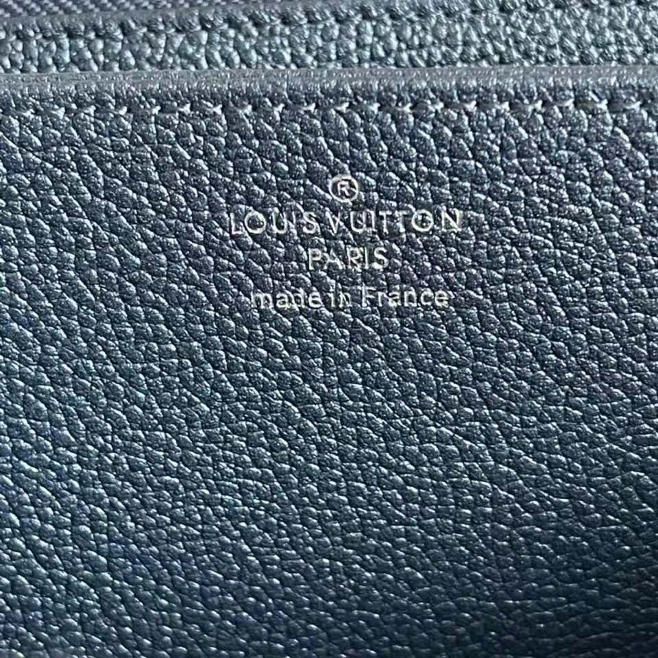 Louis Vuitton LV Unisex Zippy Wallet Navy Nacre Embossed Grained Cowhide Leather