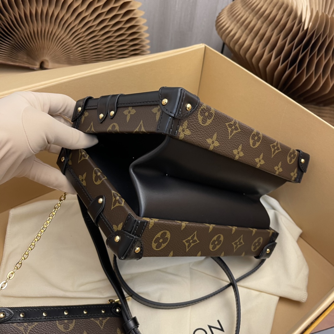 Louis Vuitton LV Unisex Petite Malle V. Monogram Coated Canvas S-Lock